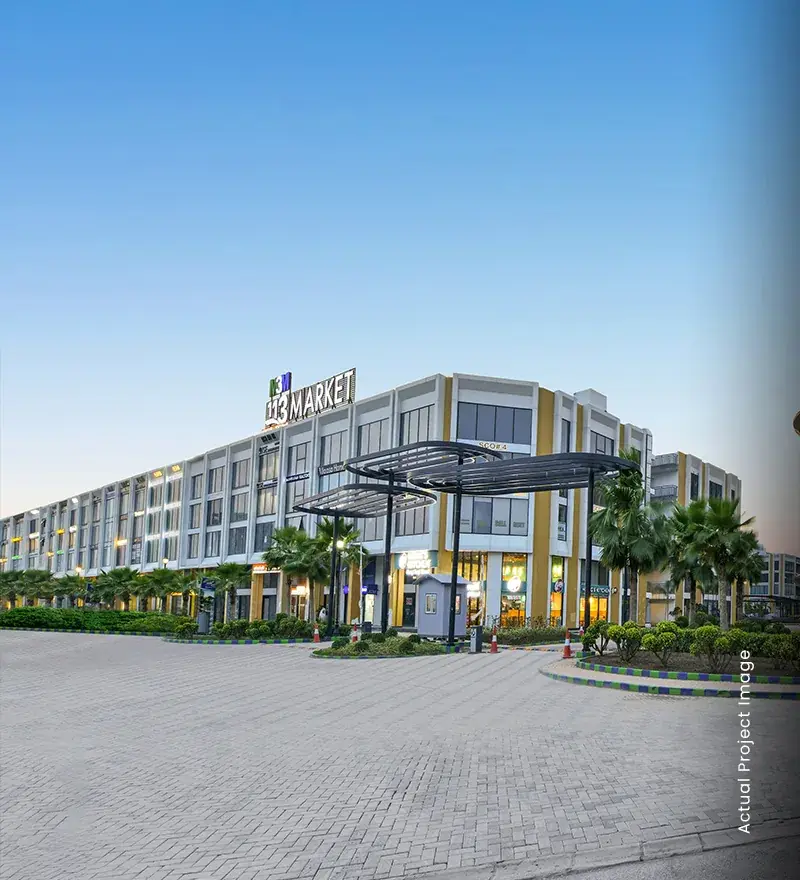 M3M 113 Market – entrance canopy and landscaped drop-off