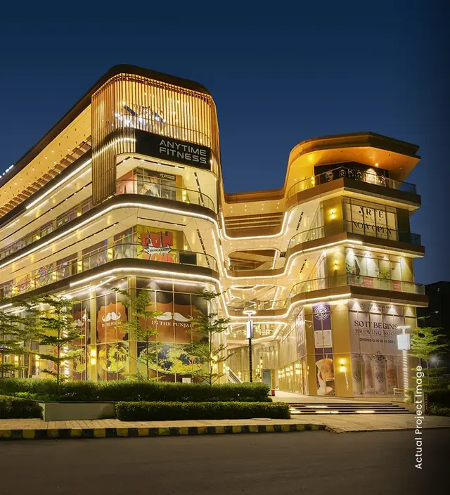 M3M Atrium57 – retail frontage with operational stores (photograph)