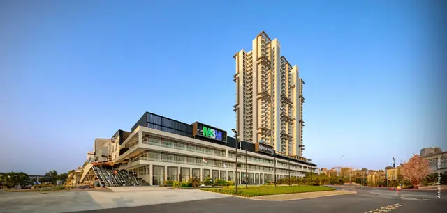 M3M Corner Walk – the retail block from the road