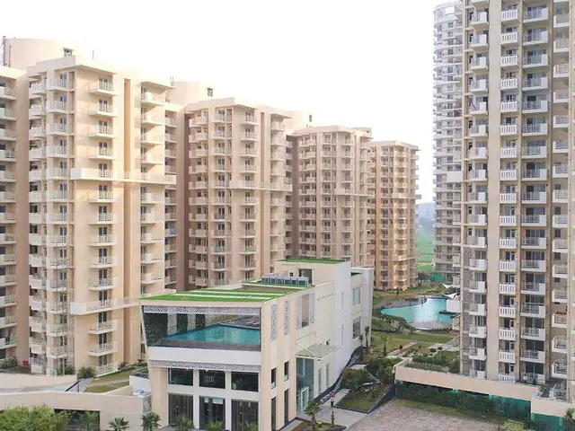 M3M Flora 68 – residential towers and clubhouse (actual photograph)