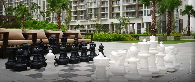 M3M Golf Estate – life-size chess in the landscaped courtyard