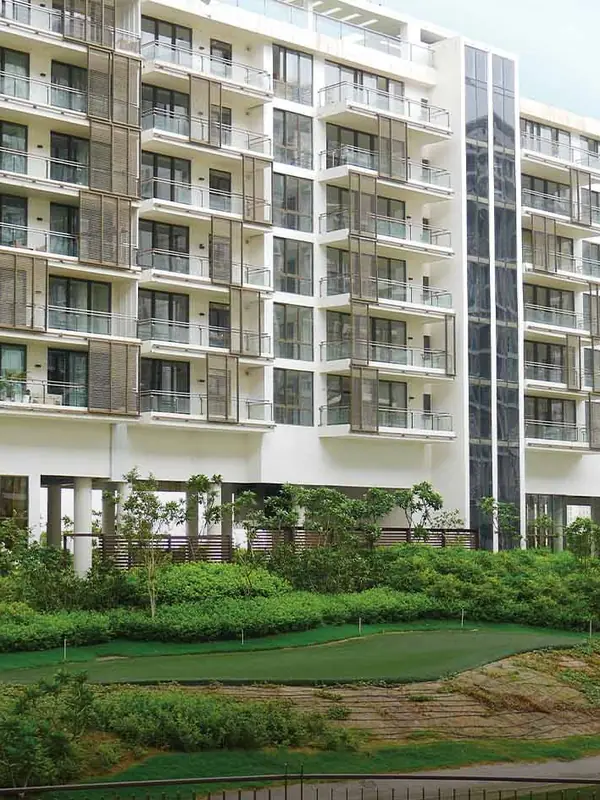 M3M Panorama Suites – mid-rise residences beside the golf course (actual photograph)