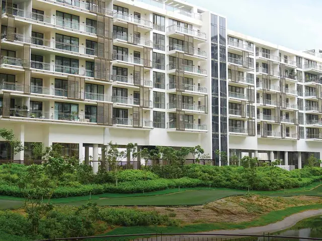M3M Panorama Suites – mid-rise residences beside the golf course (actual photograph)