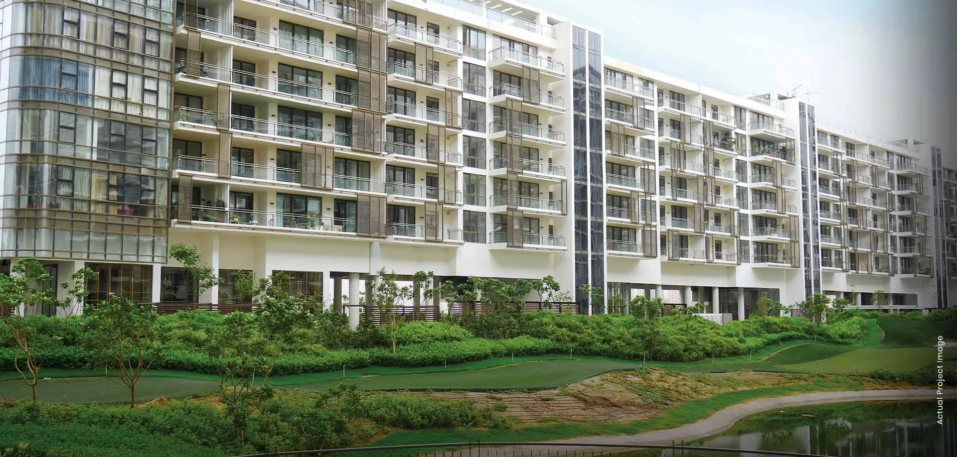 M3M Panorama Suites – mid-rise residences beside the golf course (actual photograph)