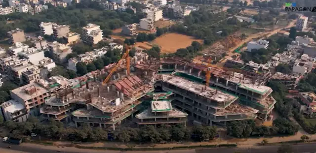 M3M Paragon57 – aerial view of the site during construction (photograph)