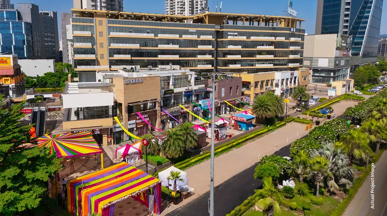 M3M Urbana – landscaped retail boulevard (actual photograph)