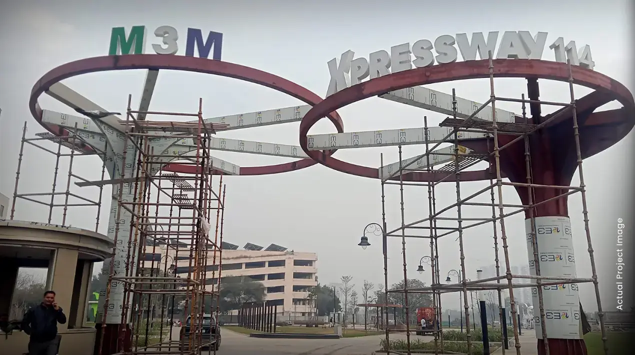 M3M Xpressway 114 – entrance arch under construction (actual photo)